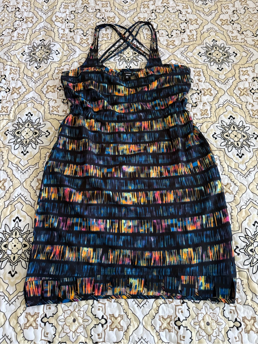 Hurley Aria Dress Medium Spaghetti Straps Multicolor A-Line NWOT Laser Cut Hem
